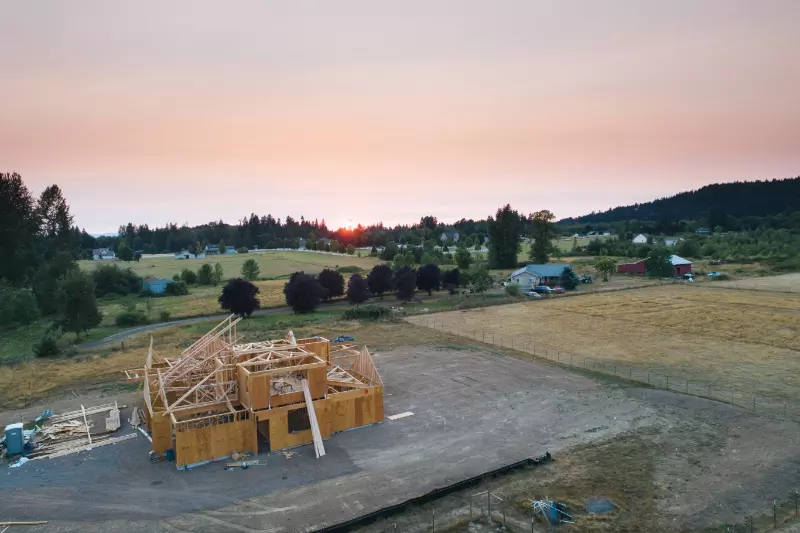 What Are The Pros And Cons Of Building A House?